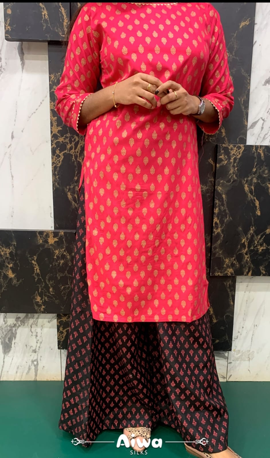 http://www.lotezystore.com/image/cache/catalog/ltzstAbduxyz3600/Womens-Readymade-Kurthi-Pink-1.jpeg