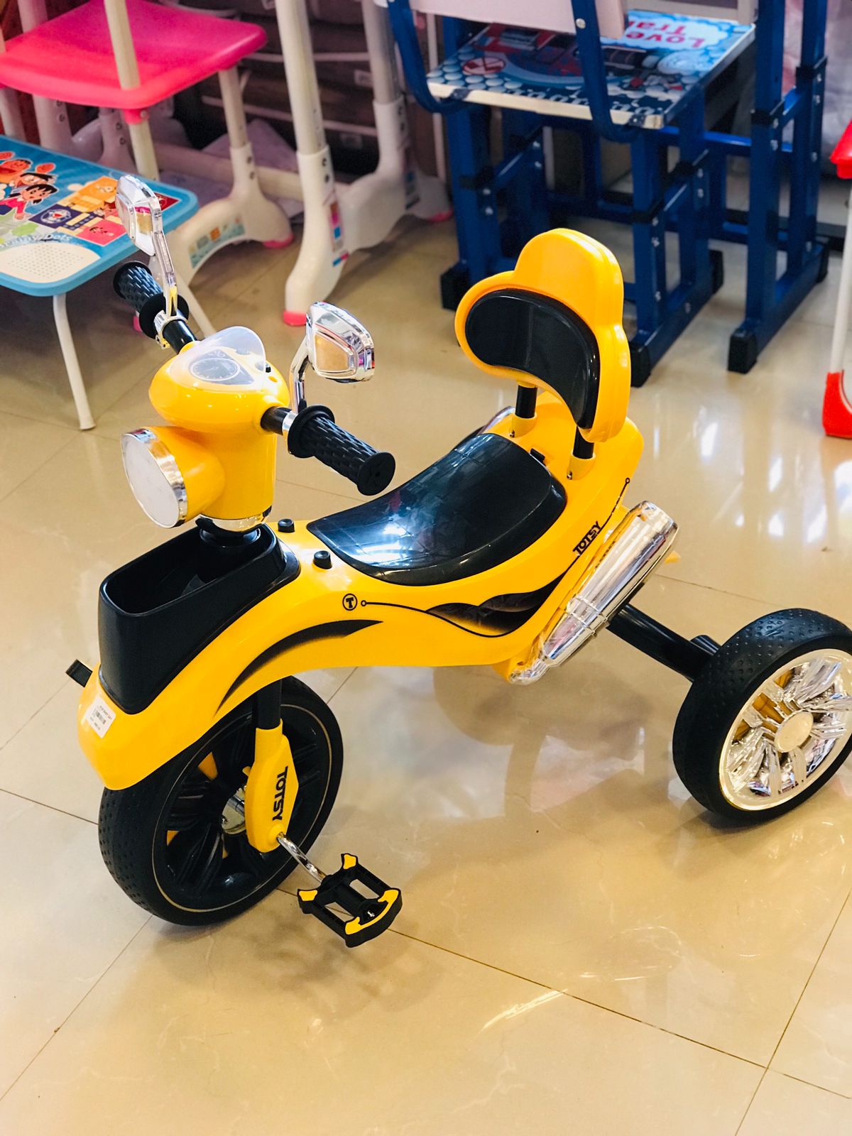 TOTSY KIDS TRICYCLE YELLOW COLOUR