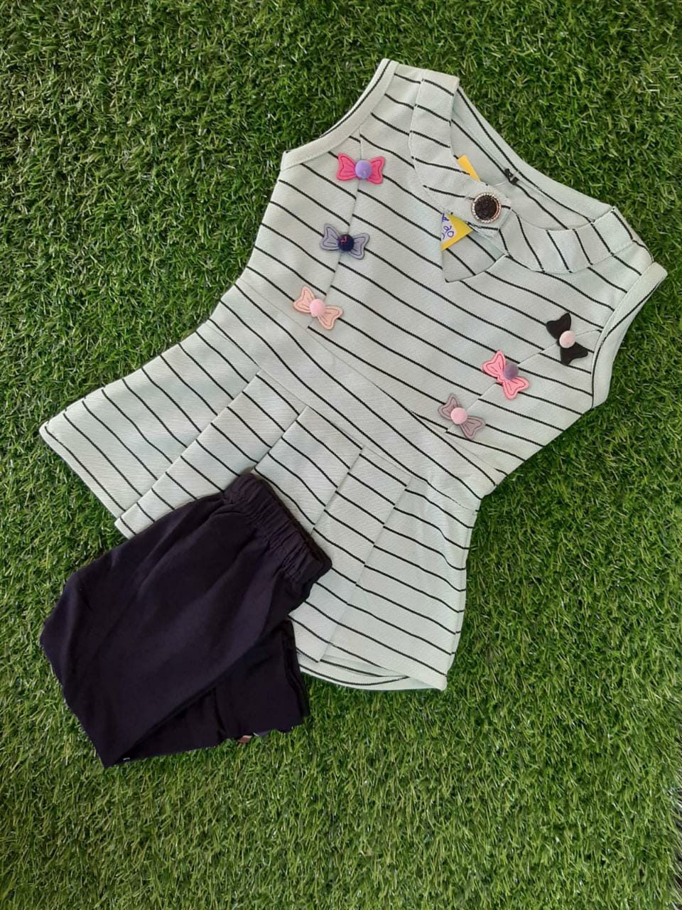 KIDS CAMP LEGGING AND TOP, WHITE COLOUR TOP BLACK PANT FOR KIDS