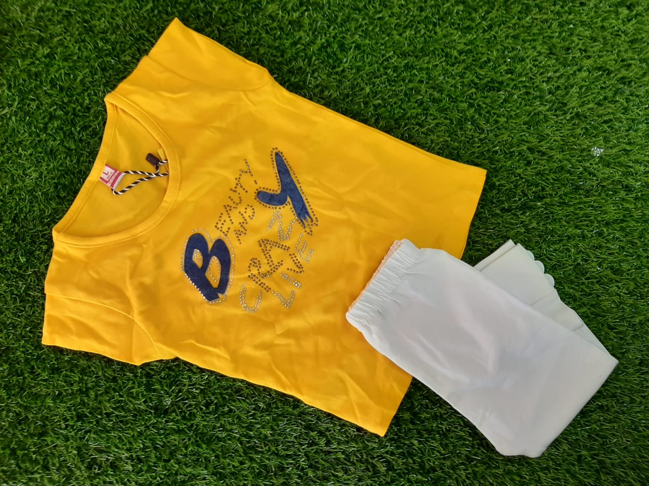 KIDS CAMP LEGGING AND TOP, YELLOW PRINTED  TOP WHITE PANT FOR KIDS
