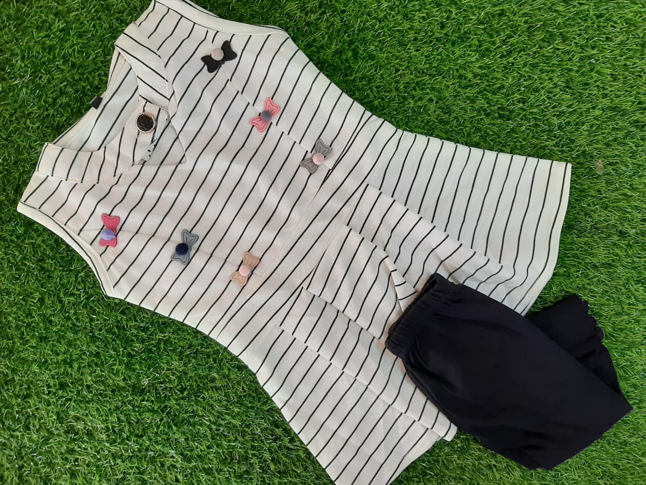 KIDS CAMP LEGGING AND TOP, WHITE COLOUR TOP BLACK PANT FOR KIDS