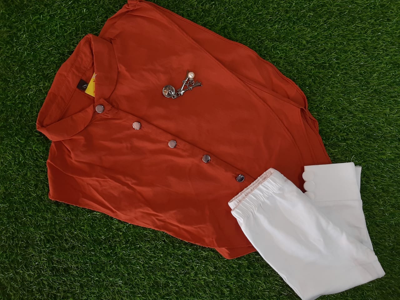 KIDS CAMP LEGGING AND TOP, MAROON COLOUR TOP WHITE PANT FOR KIDS