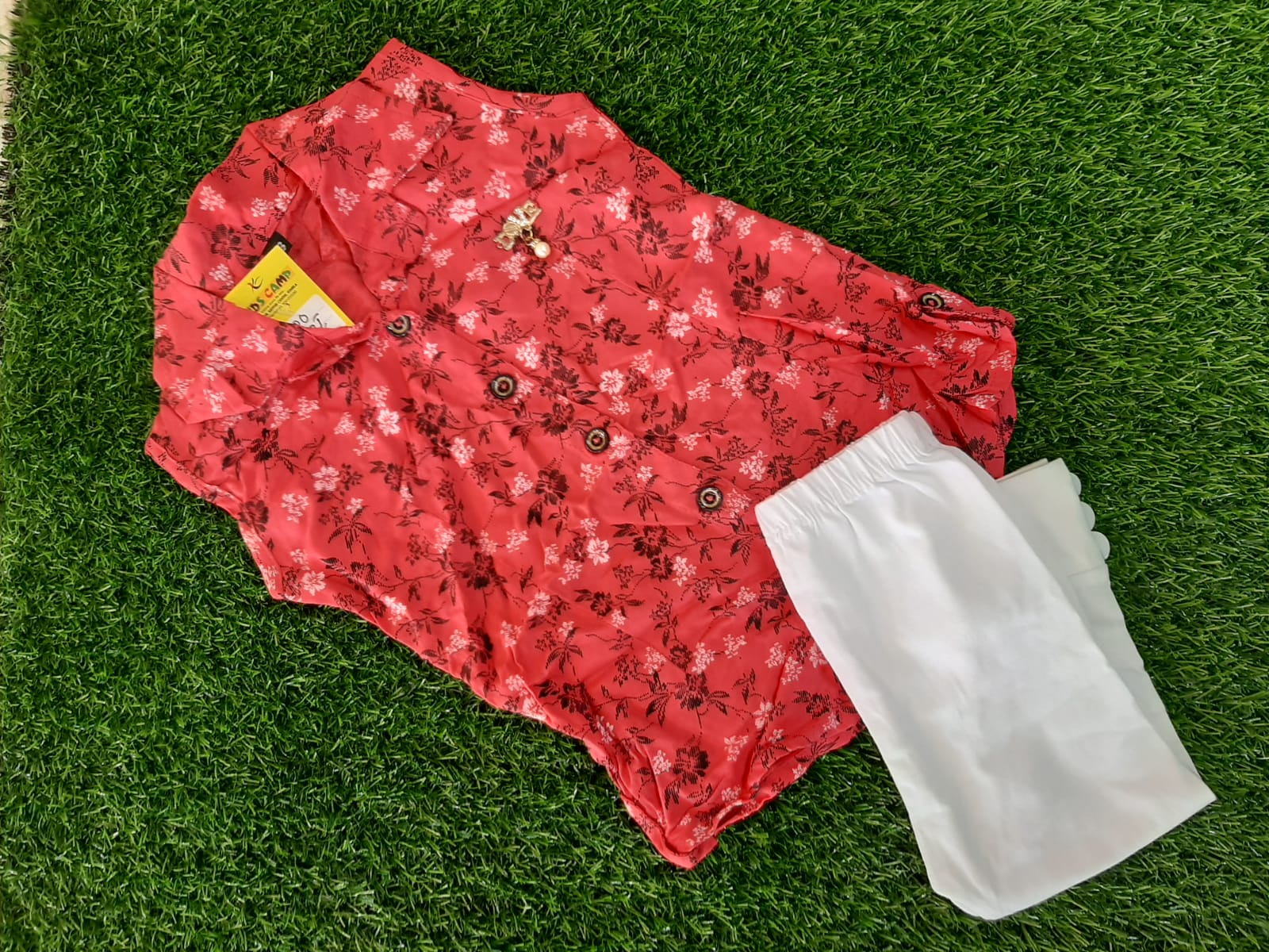 KIDS CAMP LEGGING AND TOP, PINK COLOUR TOP WHITE PANT FOR KIDS