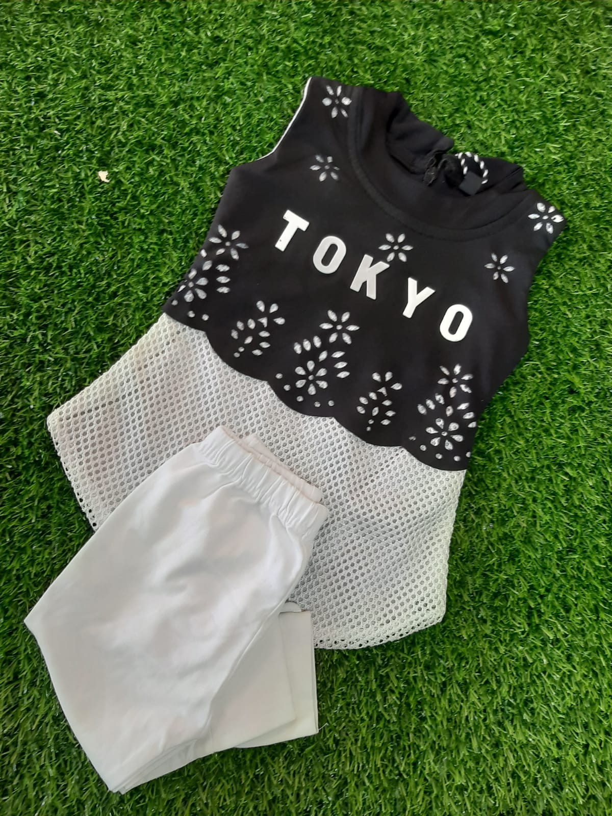 KIDS CAMP LEGGING AND TOP BLUE AND WHITE COLOUR TOP WHITE PANT FOR KIDS